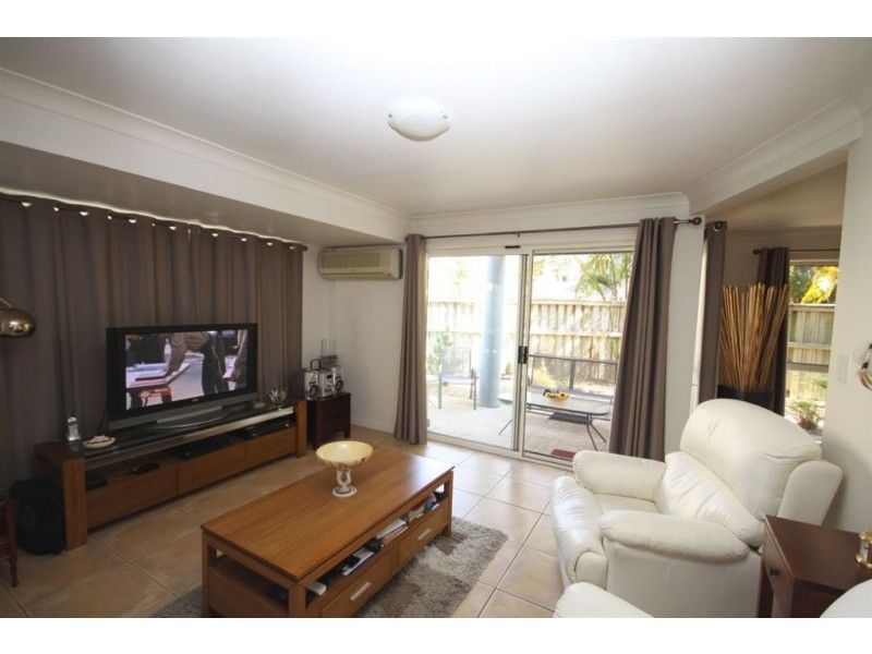 64/88 Limetree Parade West, Runaway Bay QLD 4216