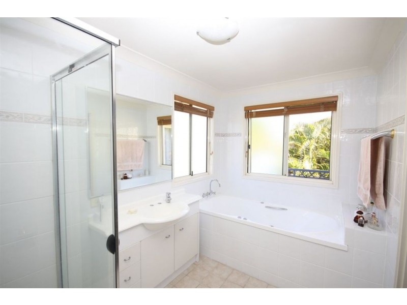 64/88 Limetree Parade West, Runaway Bay QLD 4216