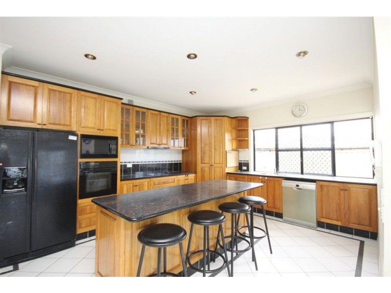 70 Cypress Drive, Broadbeach Waters QLD 4218