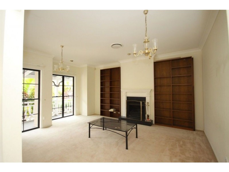 70 Cypress Drive, Broadbeach Waters QLD 4218