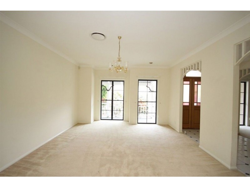 70 Cypress Drive, Broadbeach Waters QLD 4218