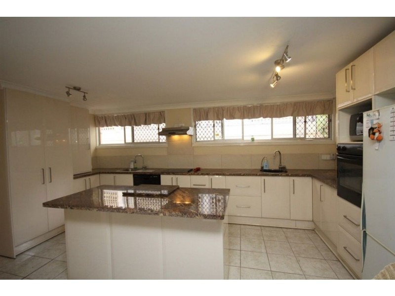 473 Pine Ridge Road, Runaway Bay QLD 4216