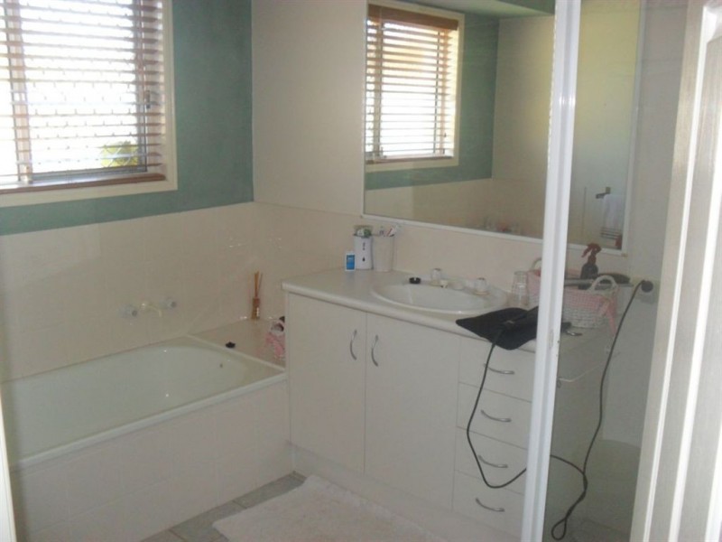 10 Dalley Park Drive, Monterey Keys QLD 4212