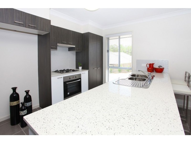 1/4 Morning Sun Court, Maudsland QLD 4210