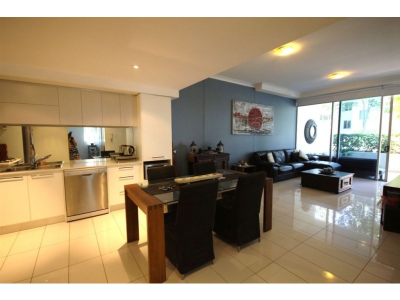 107/430 Marine Parade, Biggera Waters QLD 4216