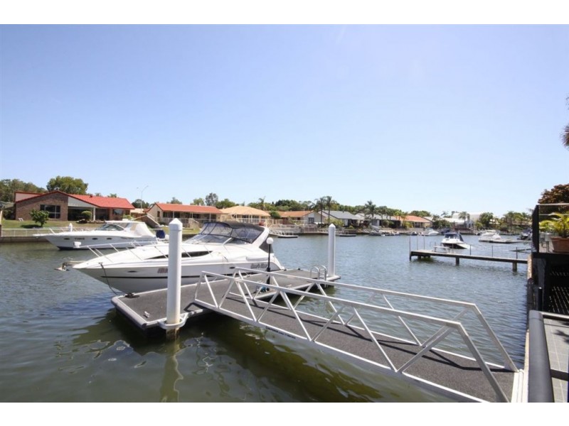 67 Pebble Beach Drive, Runaway Bay QLD 4216