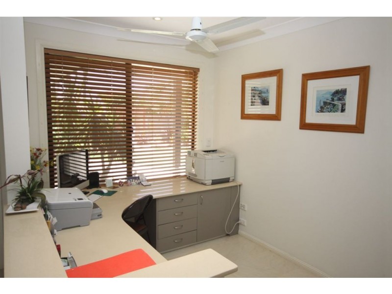 67 Pebble Beach Drive, Runaway Bay QLD 4216