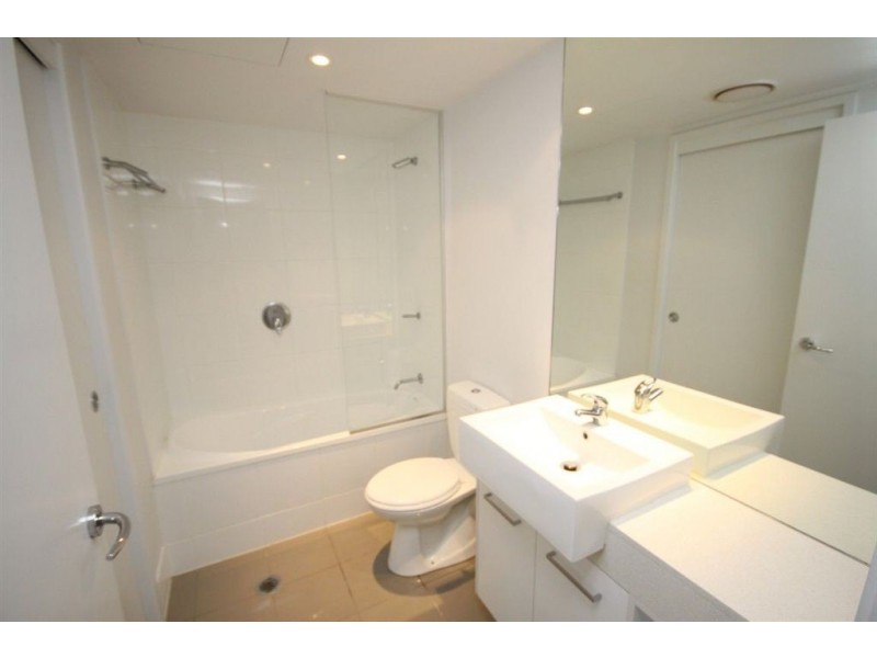 102/33-37 Madang Crescent, Runaway Bay QLD 4216