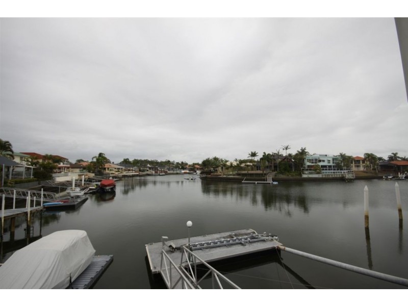 6 Nirvana Court, Runaway Bay QLD 4216