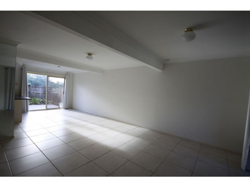 4/482 Pine Ridge Road, Coombabah QLD 4216