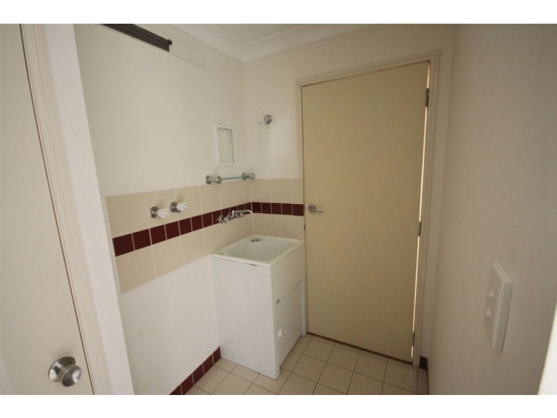 4/482 Pine Ridge Road, Coombabah QLD 4216
