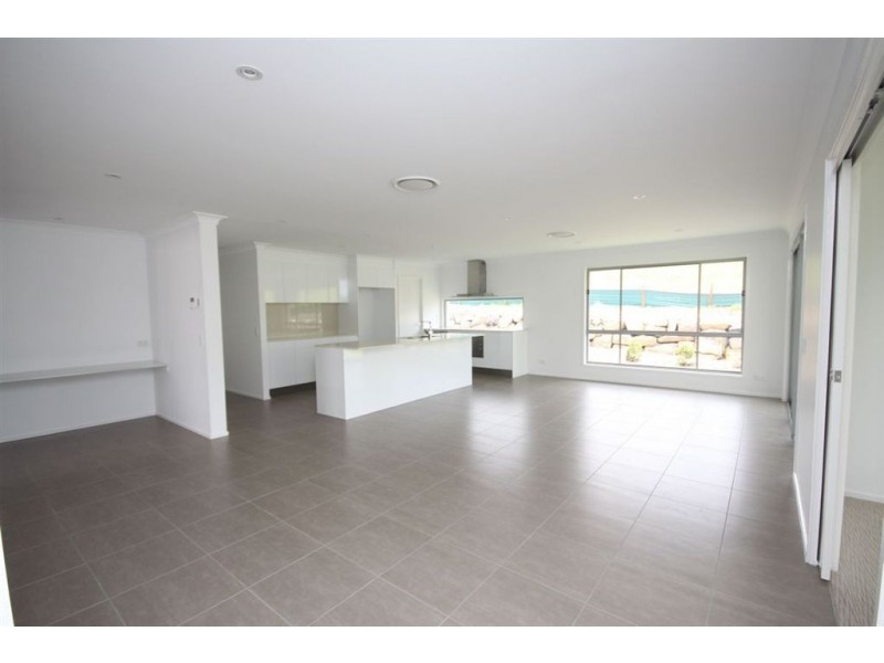 6 Riverside Sanctuary Terrace, Ormeau QLD 4208