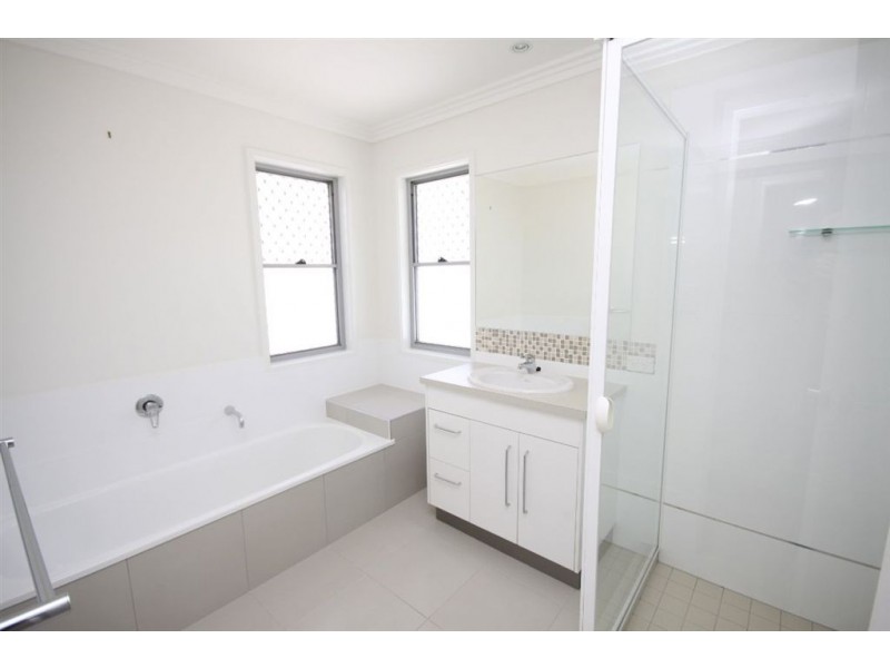 1/5 Terang Court, Ormeau QLD 4208