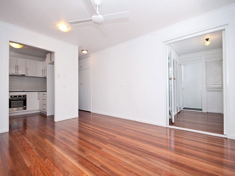 19 Broadwater Street, Runaway Bay QLD 4216