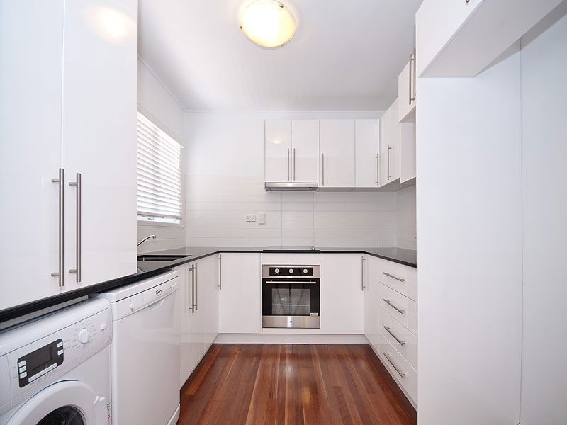 19 Broadwater Street, Runaway Bay QLD 4216