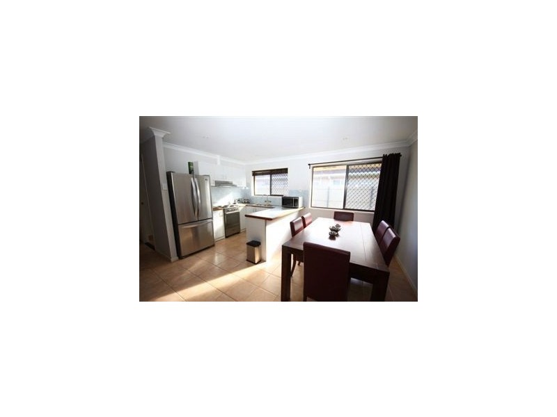 24 Bruce Avenue, Paradise Point QLD 4216