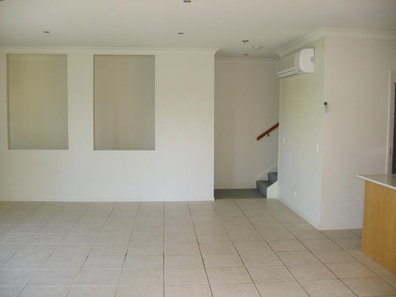 1/62 Imperial, Labrador QLD 4215