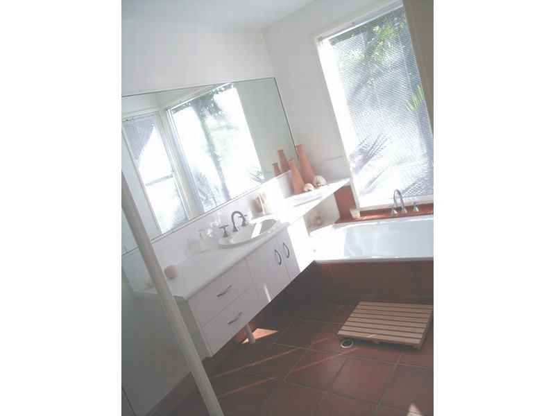 17 Fitzgerald Crt, Clear Mountain QLD 4500