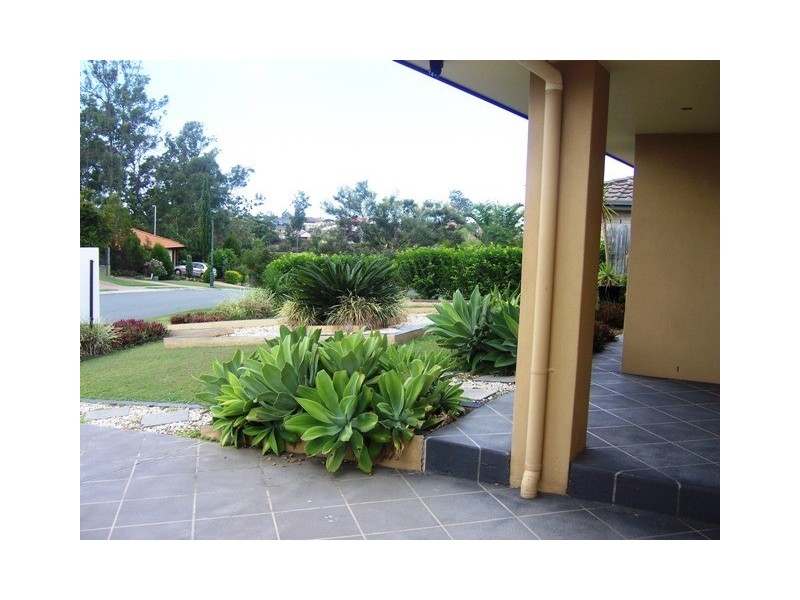 25 Hayward Ave, Cashmere QLD 4500