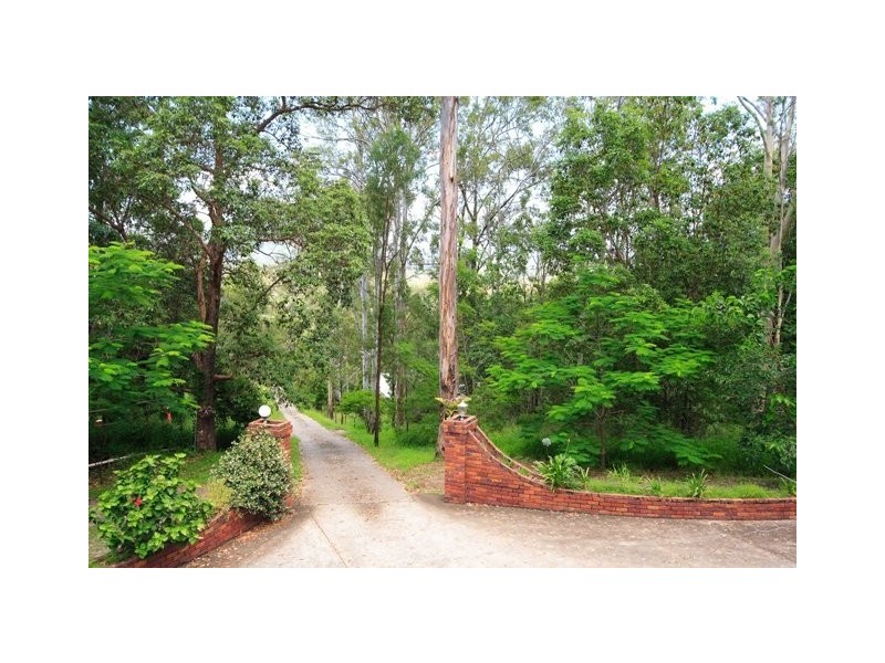 965 Mt Glorious Rd, Samford QLD 4520