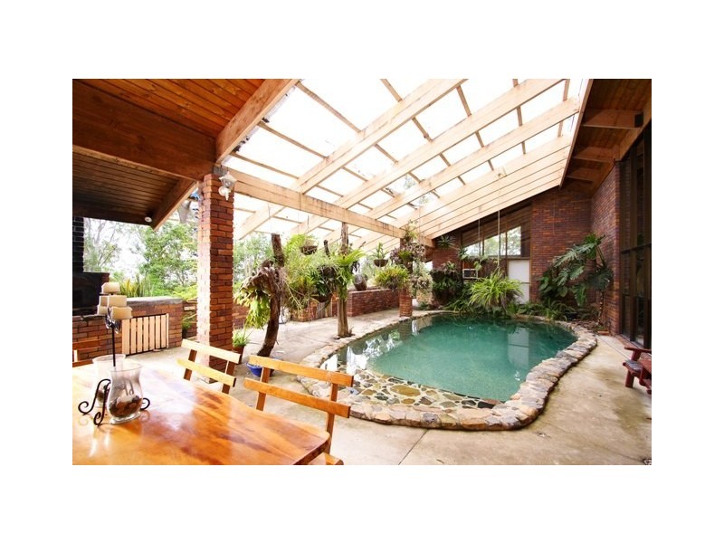 965 Mt Glorious Rd, Samford QLD 4520