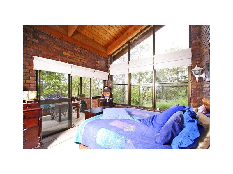 965 Mt Glorious Rd, Samford QLD 4520