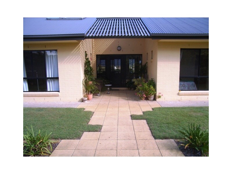 10 Equestrian Crt, Samford QLD 4520