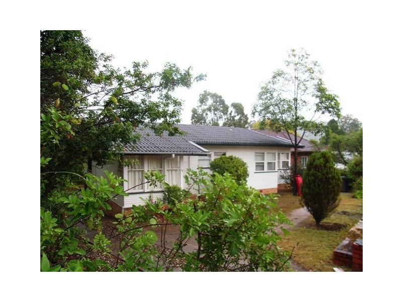 74 Taringa Pde, Indooroopilly QLD 4068