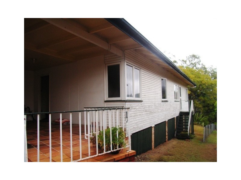74 Taringa Pde, Indooroopilly QLD 4068