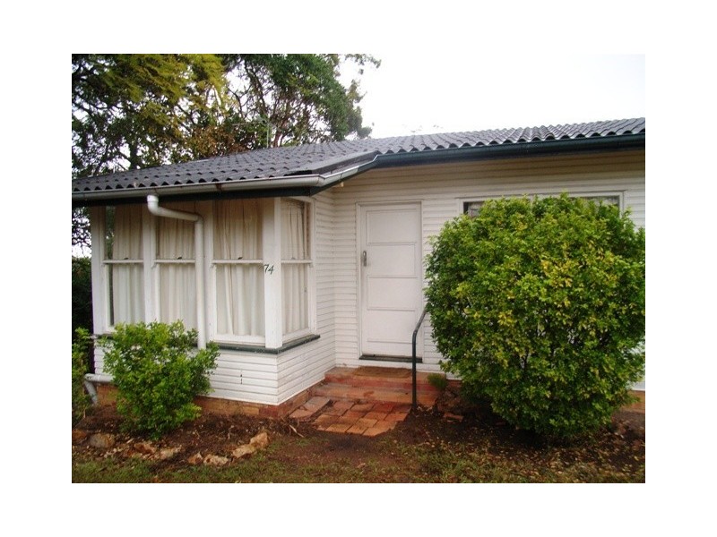 74 Taringa Pde, Indooroopilly QLD 4068