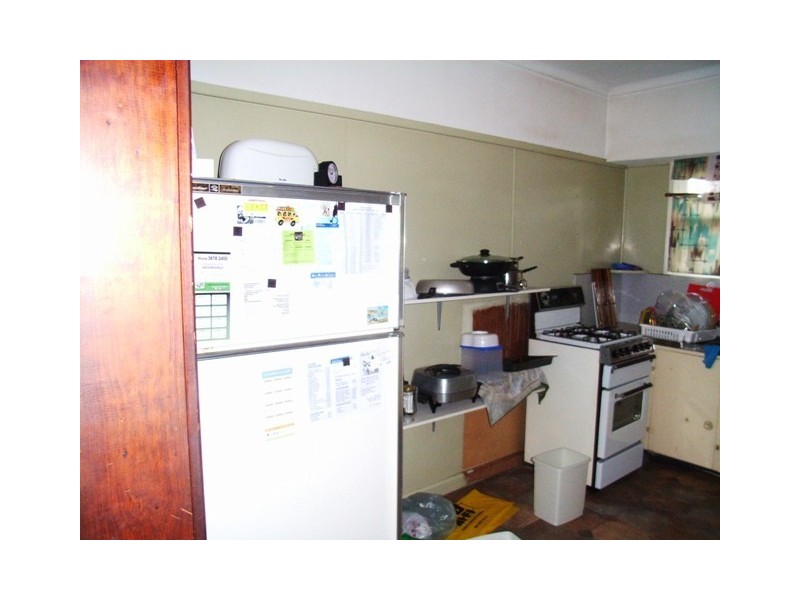 74 Taringa Pde, Indooroopilly QLD 4068