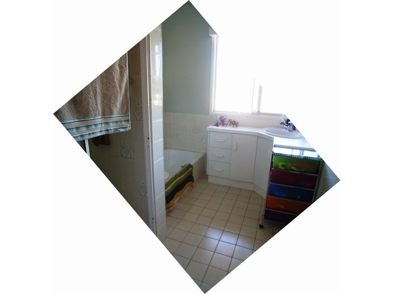 48 Kundes Rd Mt Samson, Samford QLD 4520