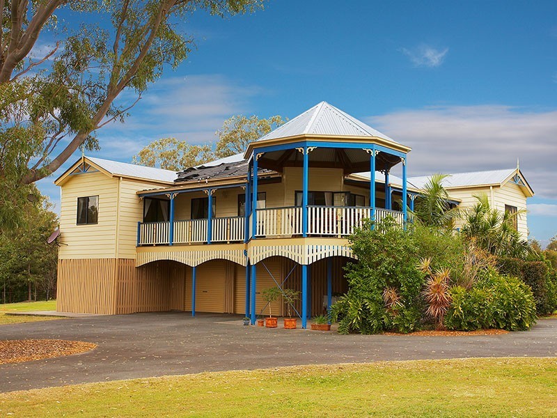 17 Showgrounds Drive, Samford QLD 4520