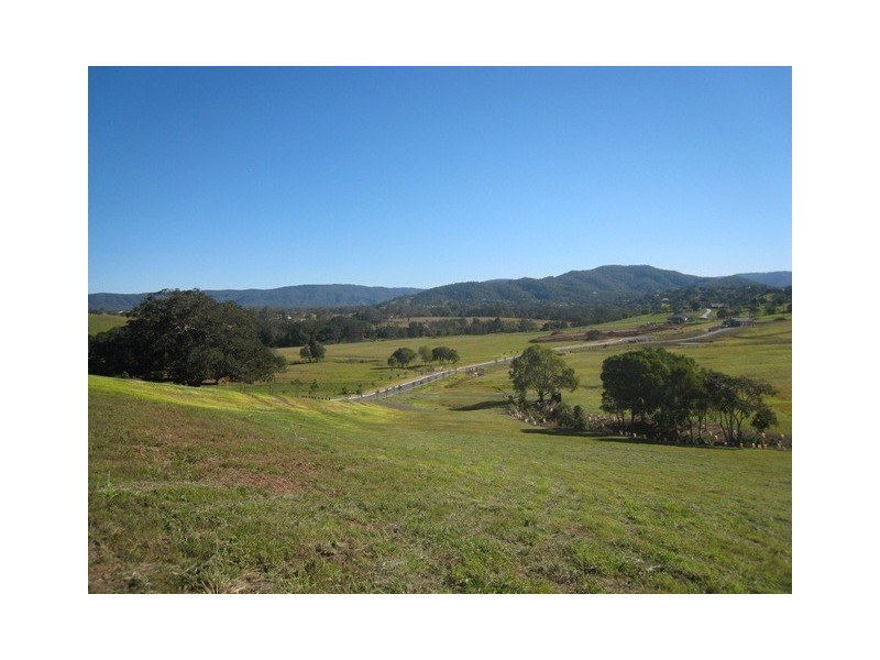 10 Oak River Road, Samford QLD 4520