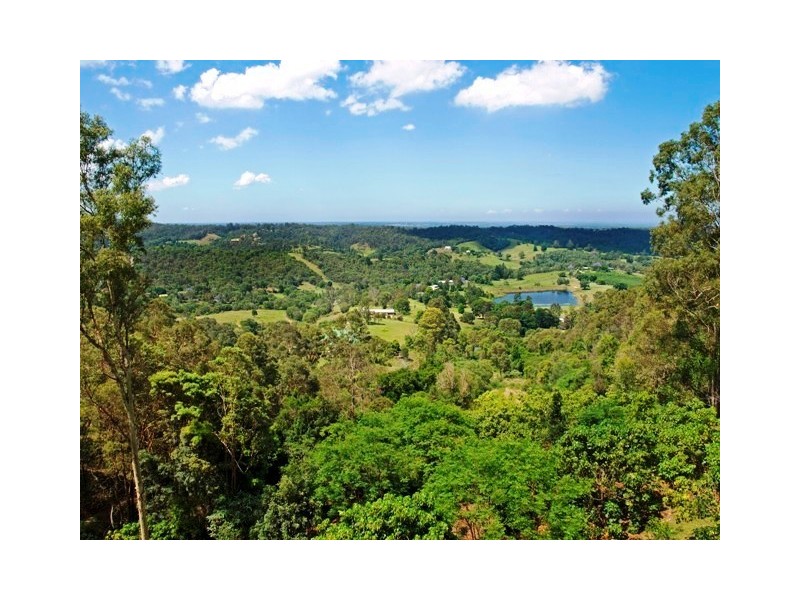 133D Camfin Road, Clear Mountain QLD 4500