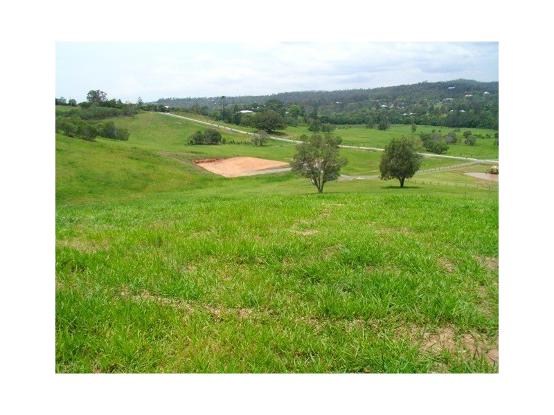 2 Oak River Road, Samford QLD 4520