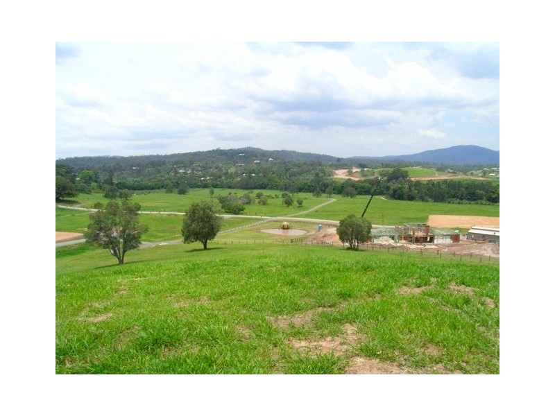 2 Oak River Road, Samford QLD 4520