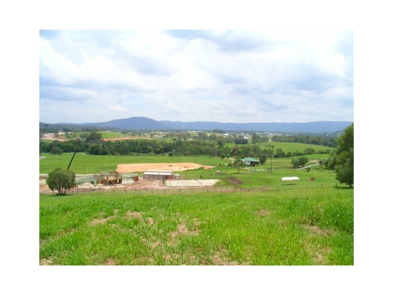 2 Oak River Road, Samford QLD 4520