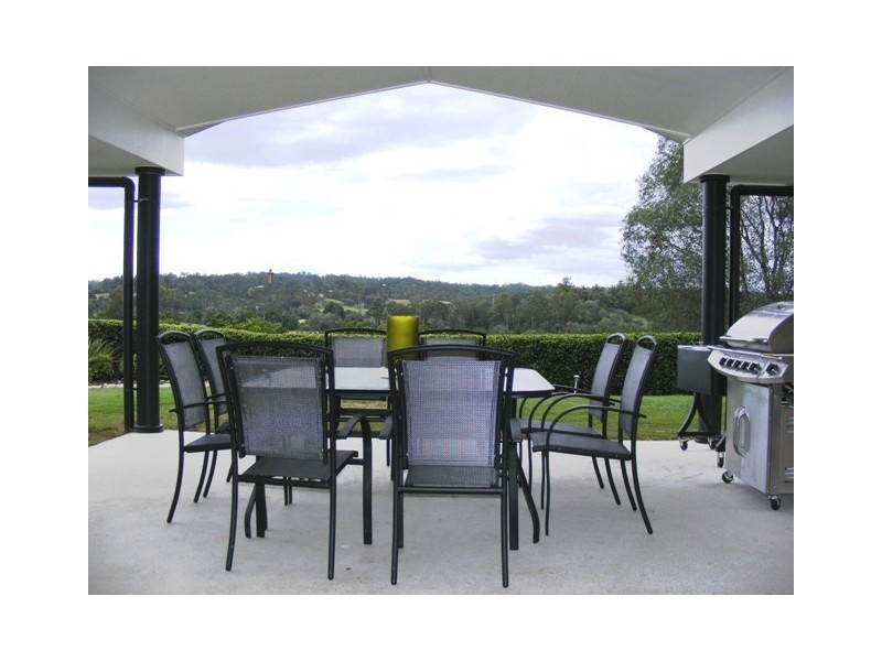 26 Willem Drive, Samford QLD 4520