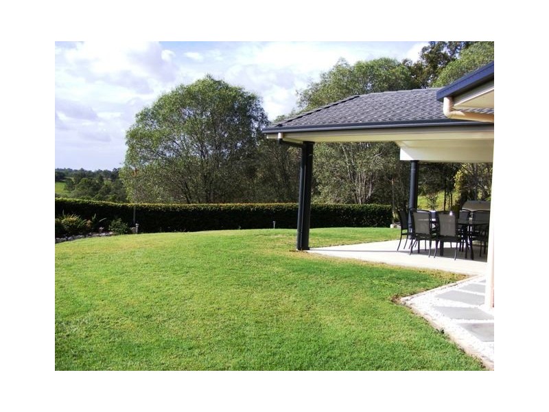 26 Willem Drive, Samford QLD 4520