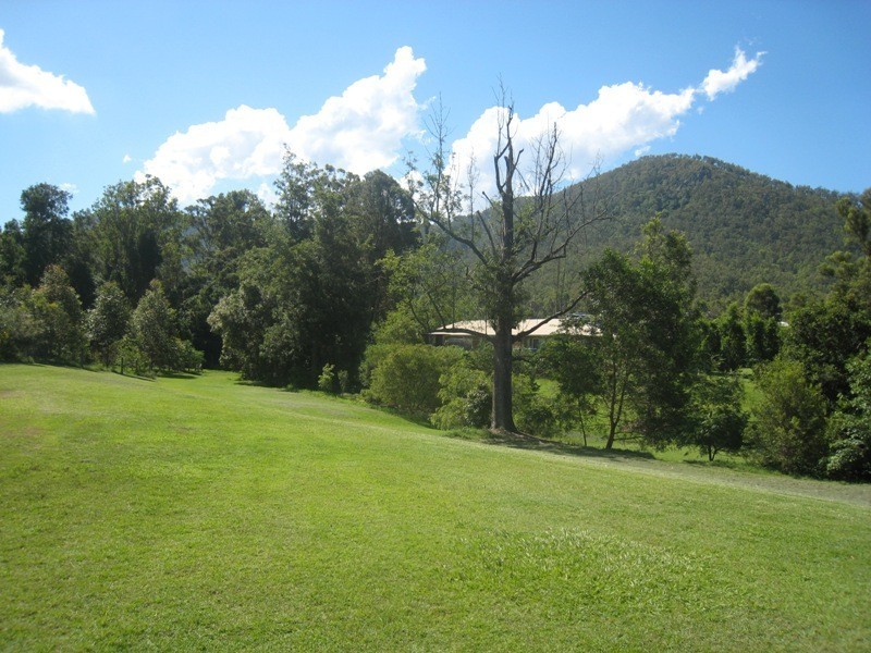 4 Pagewood Court, Samford QLD 4520