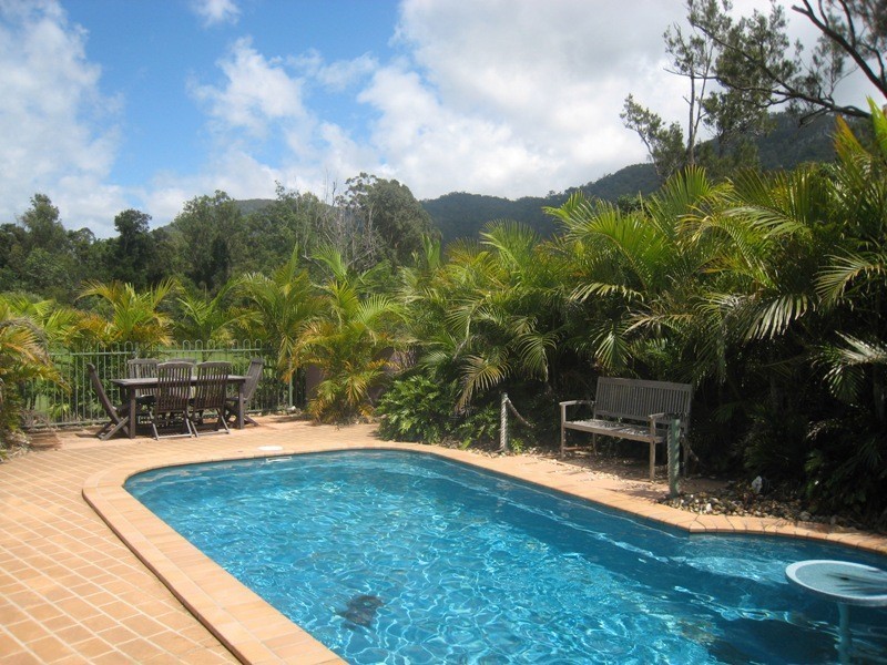 4 Pagewood Court, Samford QLD 4520