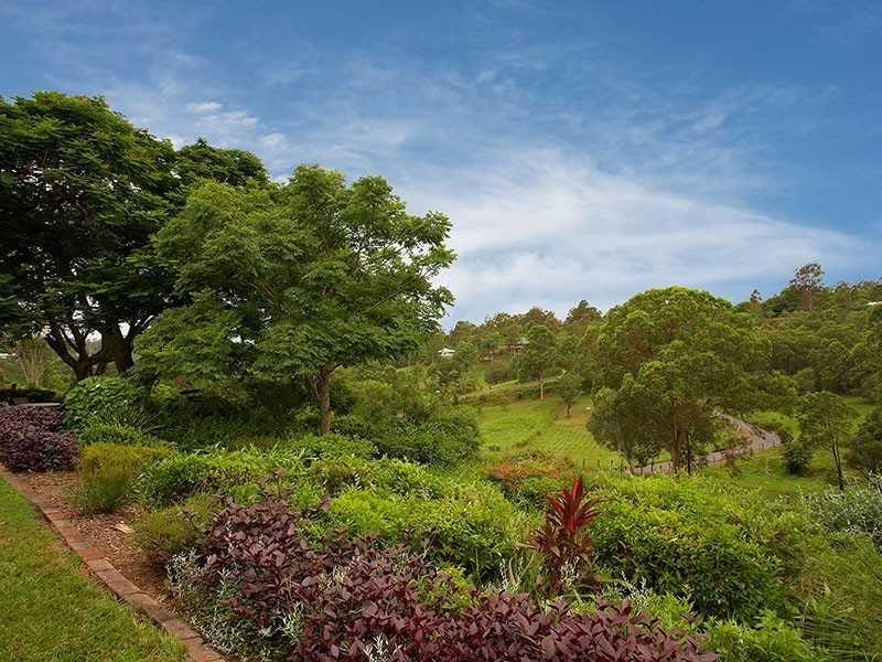 1 Benjamin Close, Samford QLD 4520