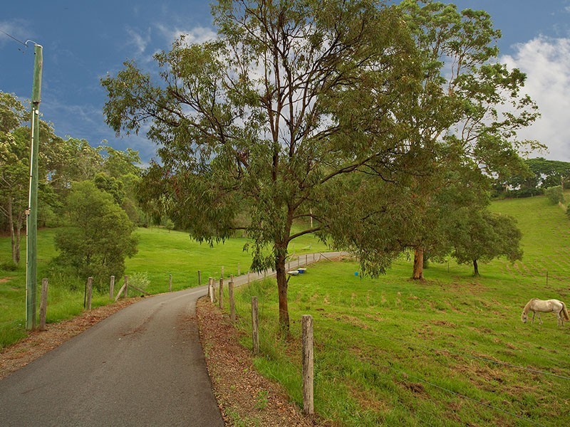 1 Benjamin Close, Samford QLD 4520