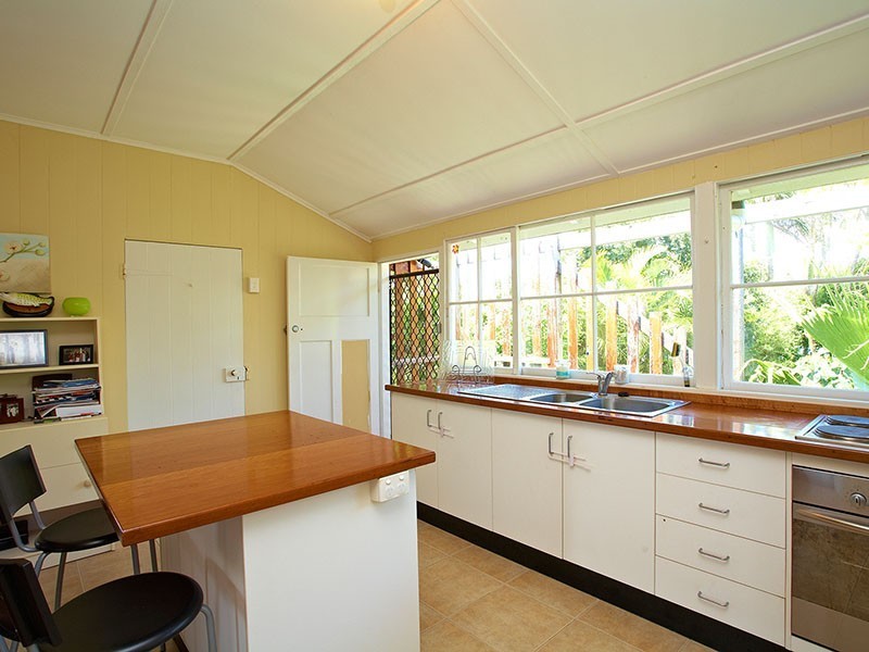 23 Pearl Street, Scarborough QLD 4020
