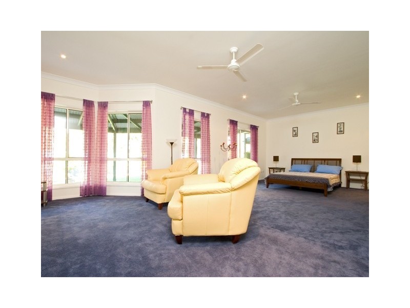 32 Seraya Court, Samford QLD 4520