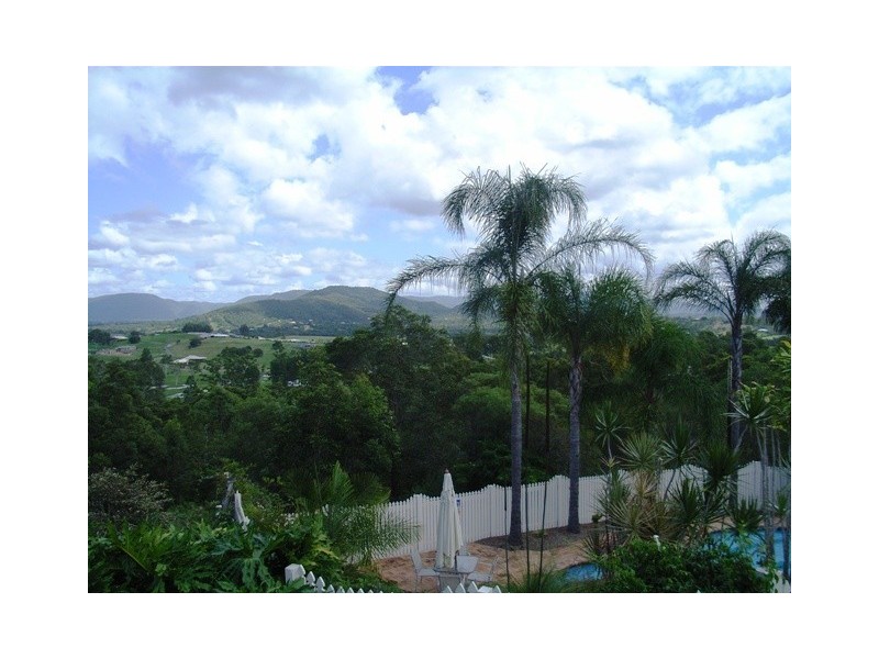 54 Burton lane, Samford QLD 4520