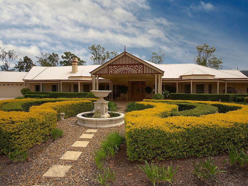 18 Victor Russell Drive, Samford QLD 4520