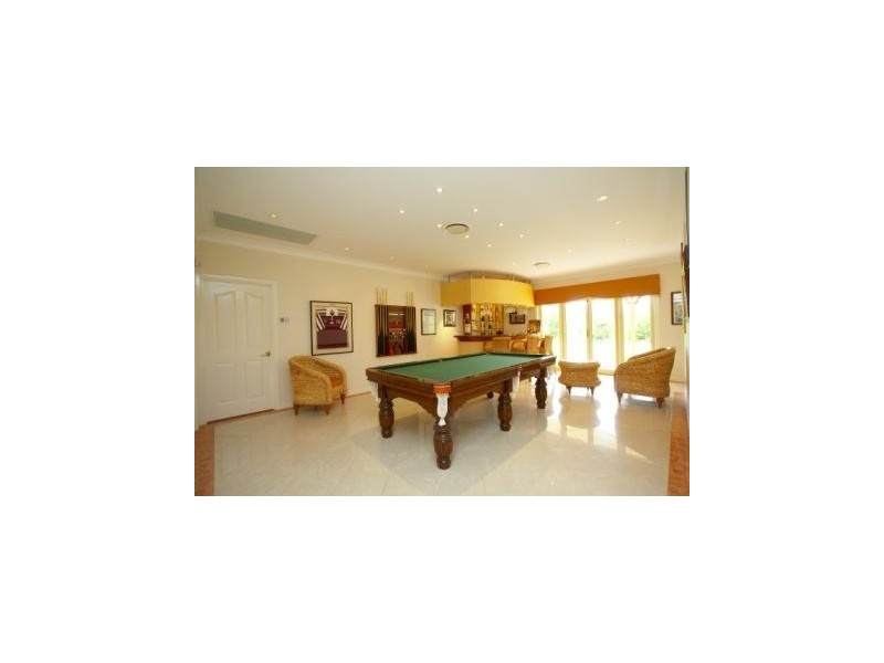 18 Victor Russell Drive, Samford QLD 4520