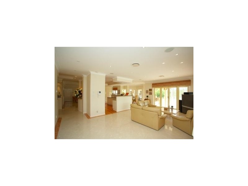 18 Victor Russell Drive, Samford QLD 4520